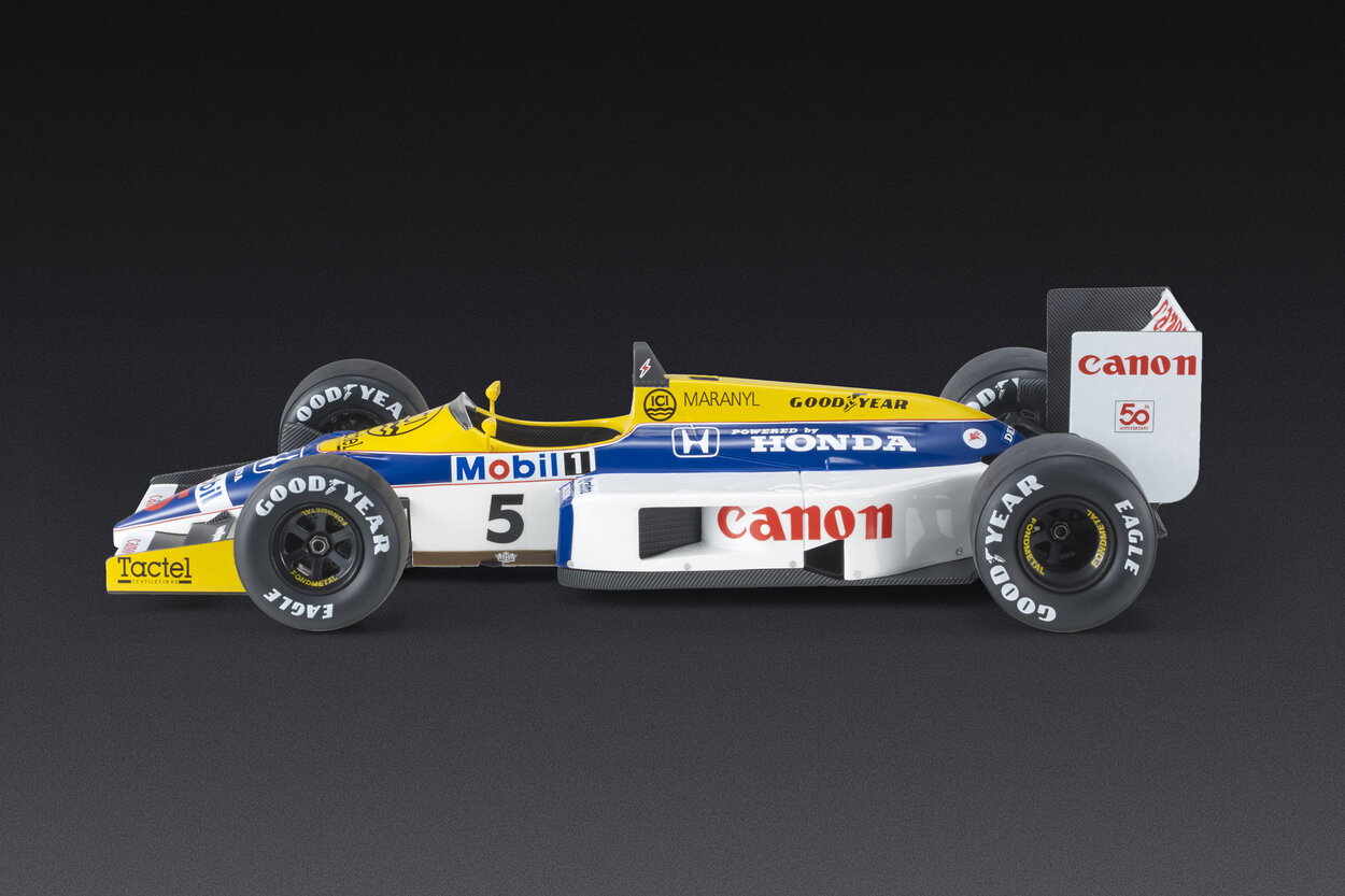 Williams FW11 Image 2