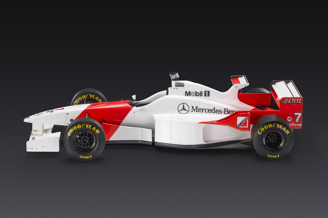 McLaren MP4/11 Image 2